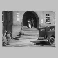 105-0522 Nach der Standesamtlichen Trauung am 16.06.1937 vor dem Standesamt Tapiau, Fritz und Edith Runge, beg. Brack.jpg